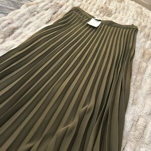 Pleated-Calf Length Skirt